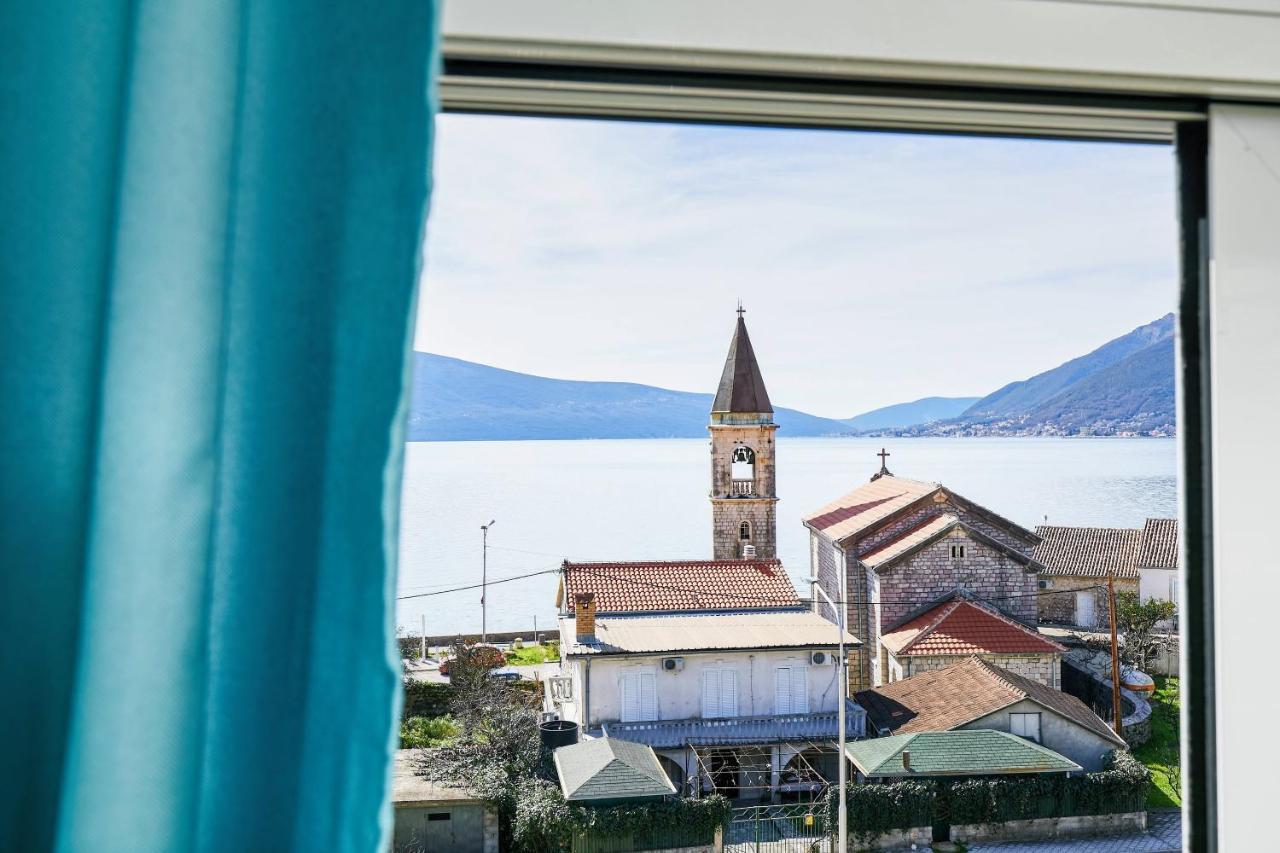 Bayview Studio Apartment Tivat Exterior foto